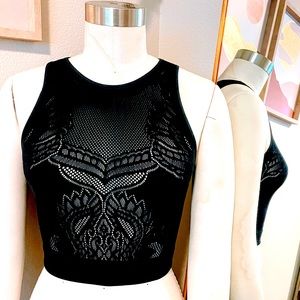 Lululemon Reveal Crop Top